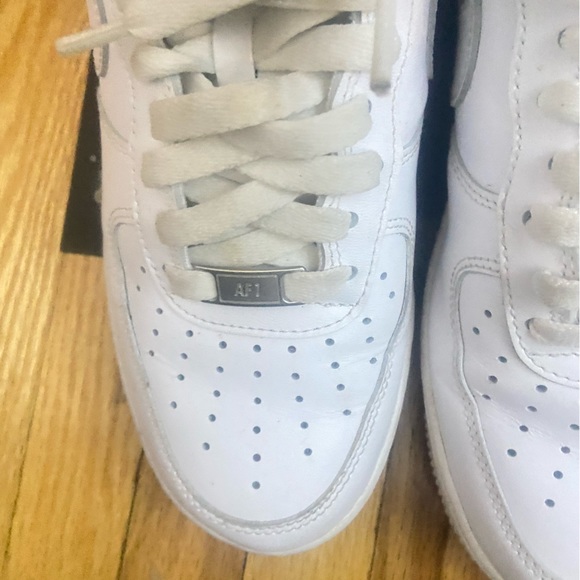 Airforces - Picture 4 of 4